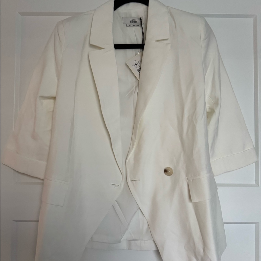 white half sleeve blazer